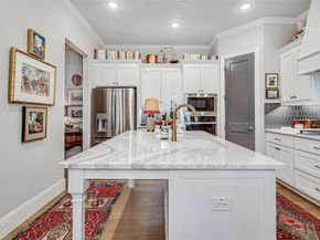 307  Sunset Lane  101, Fort Worth Texas 76114