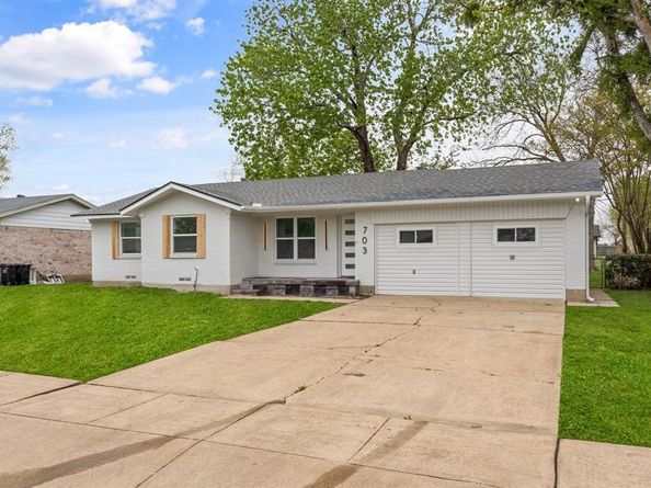 703  Caladium Drive , Mesquite Texas 75149