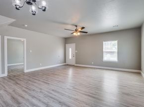 2751  1st Street , Fort Worth Texas 76111