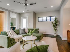 381 E Greenbriar Lane  804, Dallas Texas 75203