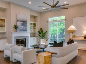 381 E Greenbriar Lane  804, Dallas Texas 75203