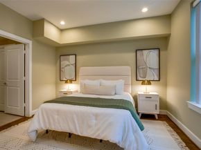 381 E Greenbriar Lane  804, Dallas Texas 75203