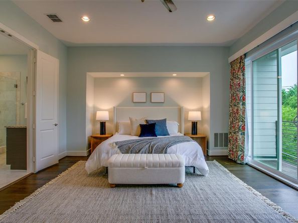 381 E Greenbriar Lane  804, Dallas Texas 75203