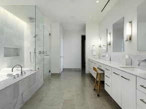 1747  Leonard Street  1102, Dallas Texas 75201