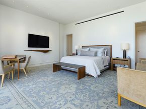 1747  Leonard Street  1102, Dallas Texas 75201