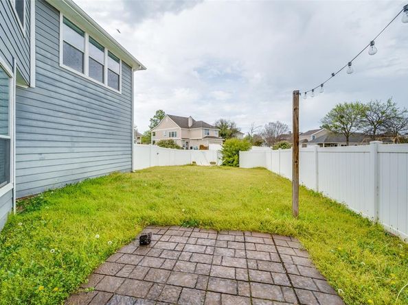 10117  Lakeview Drive , Providence Village Texas 76227