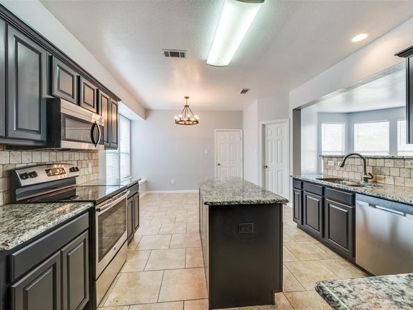 10117  Lakeview Drive , Providence Village Texas 76227