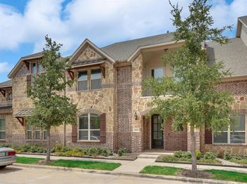 2424  Belvedere Lane 