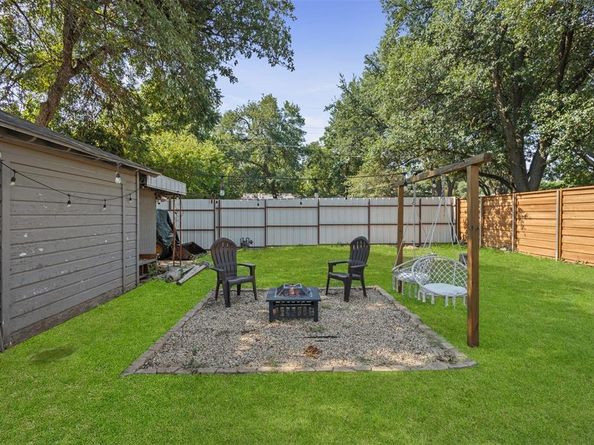 1428  Barlow Avenue , Dallas Texas 75224