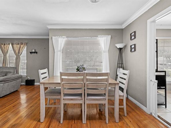 1428  Barlow Avenue , Dallas Texas 75224