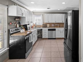 1428  Barlow Avenue , Dallas Texas 75224