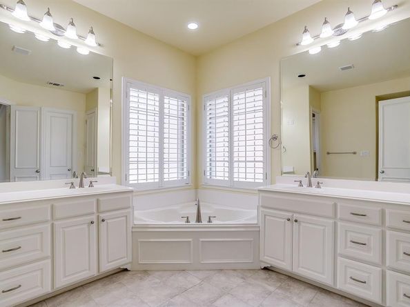 1216  Morgan Lefay Lane , Lewisville Texas 75056