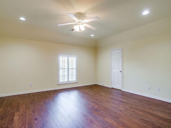 1216  Morgan Lefay Lane , Lewisville Texas 75056