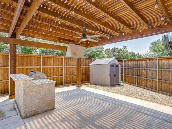 1216  Morgan Lefay Lane , Lewisville Texas 75056