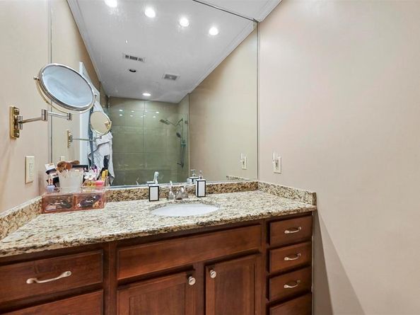 2727  Shelby Avenue  D, Dallas Texas 75219