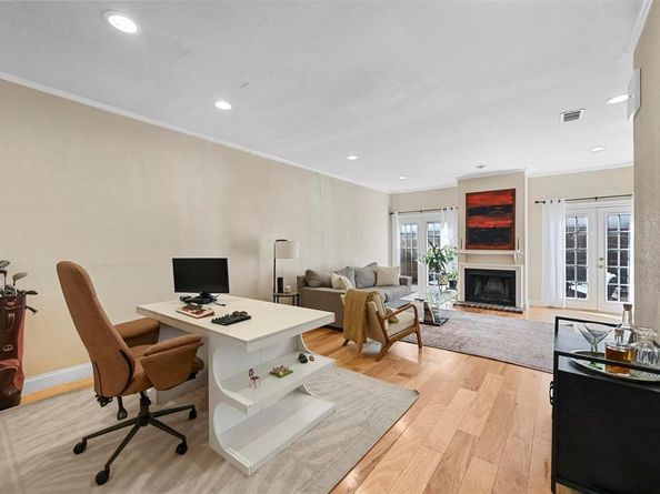 2727  Shelby Avenue  D, Dallas Texas 75219