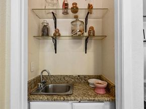 2727  Shelby Avenue  D, Dallas Texas 75219