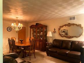 1136 E Five Mile Parkway , Dallas Texas 75216
