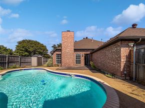 1829  Boyd Court , Carrollton Texas 75010