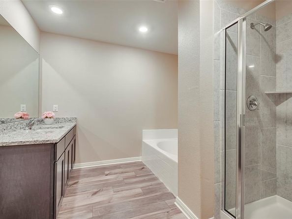 7525  Pleasant Oaks Street , Fort Worth Texas 76120