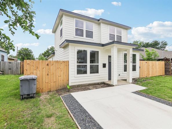 1610  Life Avenue , Dallas Texas 75212