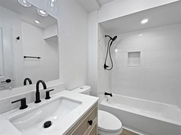 8512  Charing Cross Lane , Dallas Texas 75238