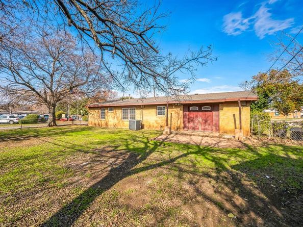 1400  Oak Grove Road , Fort Worth Texas 76134