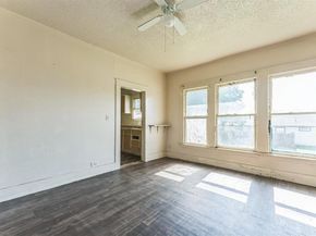 3000  Strong Avenue , Fort Worth Texas 76105