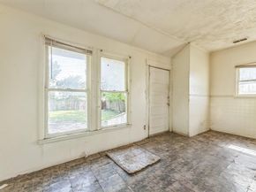 3000  Strong Avenue , Fort Worth Texas 76105