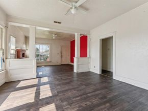 3000  Strong Avenue , Fort Worth Texas 76105