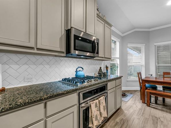 717  10th Street , Argyle Texas 76226