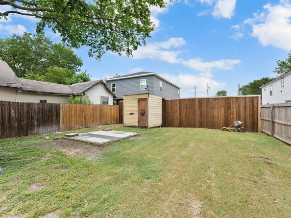 1612  Harris Court , Dallas Texas 75223