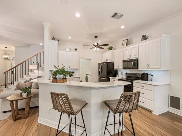 8012  Odell Street , North Richland Hills Texas 76182