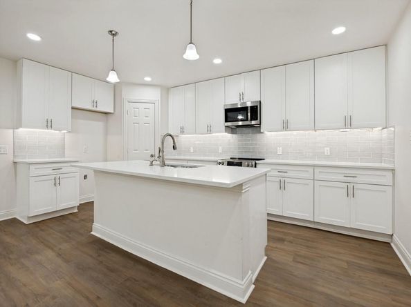 3327  Garden Lane , Dallas Texas 75215