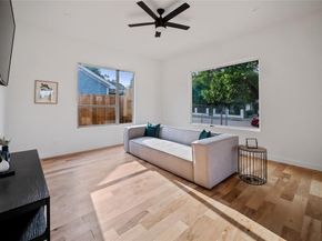 1350  Strickland Street , Dallas Texas 75216