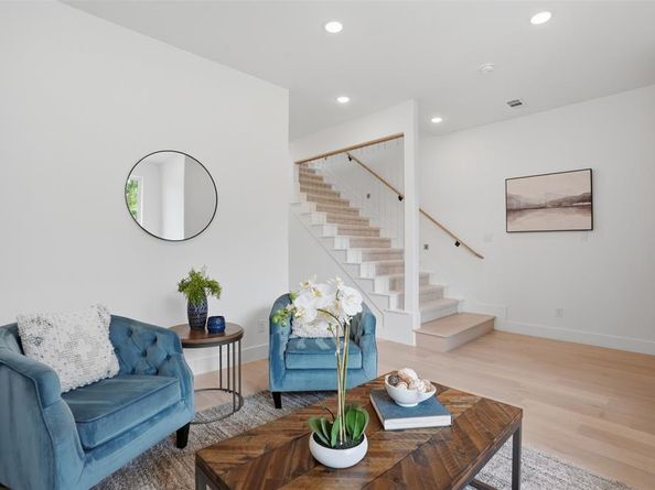 617  Parkview Avenue , Dallas Texas 75223