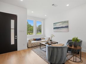 617  Parkview Avenue , Dallas Texas 75223