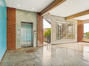 2502  Live Oak Street  228, Dallas Texas 75204