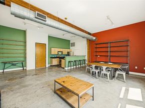 2502  Live Oak Street  228, Dallas Texas 75204