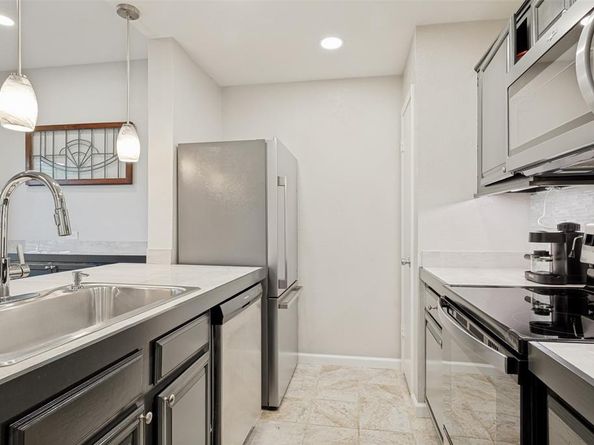8601  Park Lane  323, Dallas Texas 75231