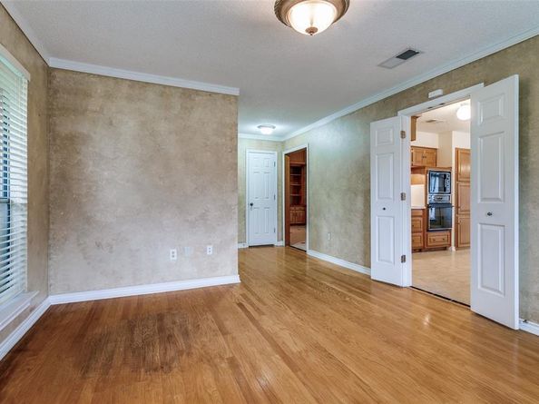 2818 N Creekwood Drive , Grapevine Texas 76051