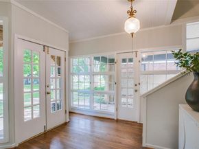 1111 N Winnetka Avenue , Dallas Texas 75208