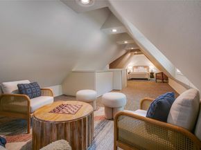 1111 N Winnetka Avenue , Dallas Texas 75208