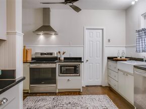 1111 N Winnetka Avenue , Dallas Texas 75208