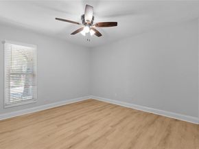 5928  Sandhurst Lane  127, Dallas Texas 75206