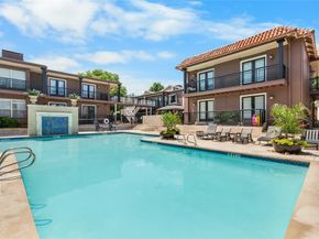 5928  Sandhurst Lane  127, Dallas Texas 75206