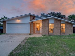 4036  Seven Gables Street , Fort Worth Texas 76133
