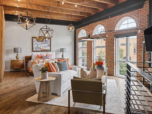 2927  Magnolia Hill Court , Dallas Texas 75201
