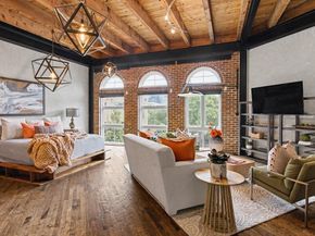 2927  Magnolia Hill Court , Dallas Texas 75201