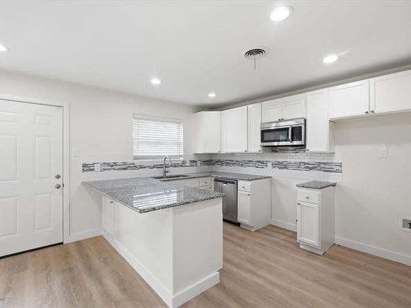 12135  Amsterdam Road , Farmers Branch Texas 75234